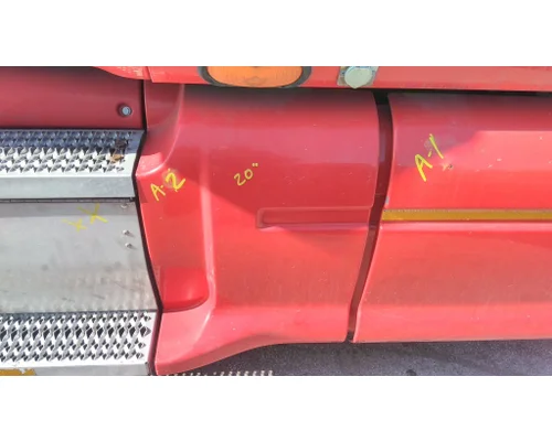 PETERBILT 387 CAB SKIRT/SIDE FAIRING