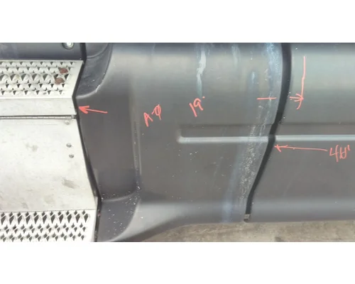 PETERBILT 387 CAB SKIRT/SIDE FAIRING
