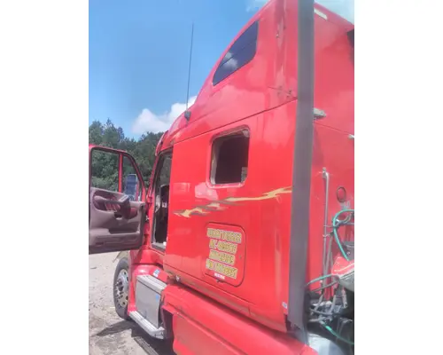PETERBILT 387 CAB