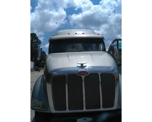 PETERBILT 387 CAB