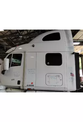 PETERBILT 387 CAB