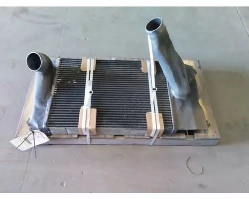 PETERBILT 387 CHARGE AIR COOLER (ATAAC)