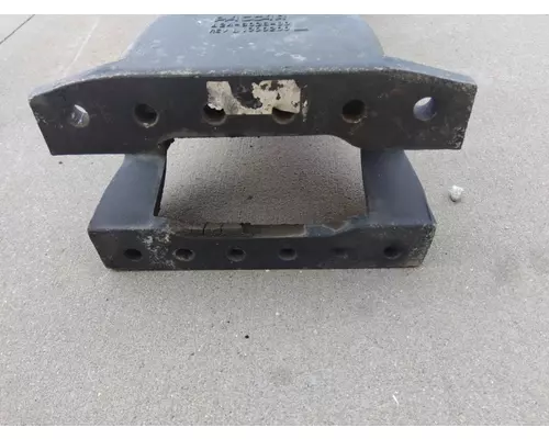PETERBILT 387 CROSSMEMBER