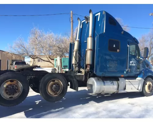 PETERBILT 387 Cab Clip