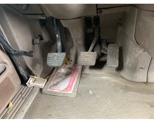 PETERBILT 387 Cab Mount