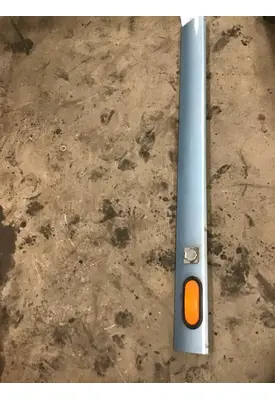 PETERBILT 387 Cab-to-Hood Closure Panels