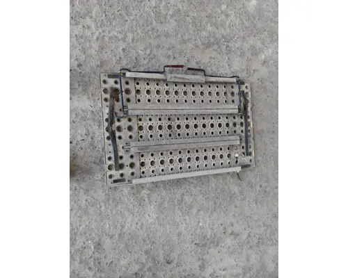 PETERBILT 387 DECK (CATWALK) STEP
