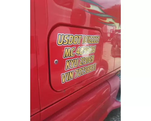 PETERBILT 387 DOOR, COMPARTMENT