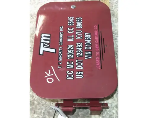 PETERBILT 387 DOOR, COMPARTMENT