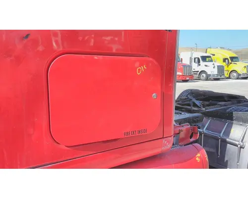 PETERBILT 387 DOOR, COMPARTMENT