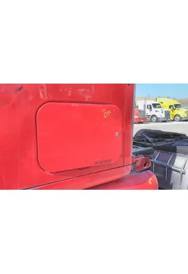 PETERBILT 387 DOOR, COMPARTMENT