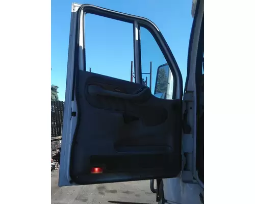 PETERBILT 387 DOOR ASSEMBLY, FRONT