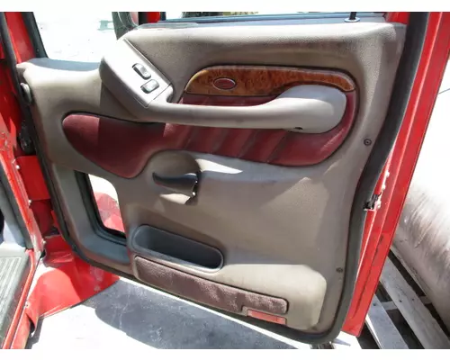 PETERBILT 387 DOOR ASSEMBLY, FRONT
