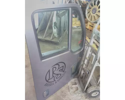 PETERBILT 387 DOOR ASSEMBLY, FRONT