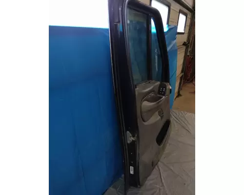 PETERBILT 387 DOOR ASSEMBLY, FRONT