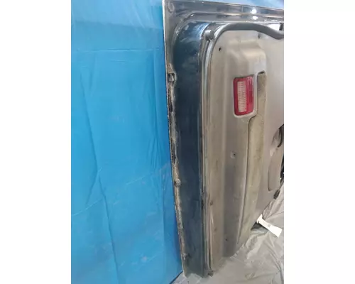 PETERBILT 387 DOOR ASSEMBLY, FRONT
