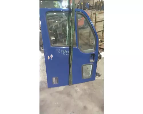 PETERBILT 387 DOOR ASSEMBLY, FRONT