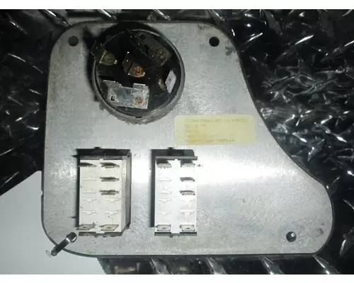 PETERBILT 387 Dash  Console Switch