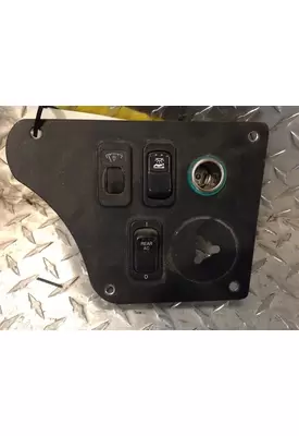 PETERBILT 387 Dash / Console Switch