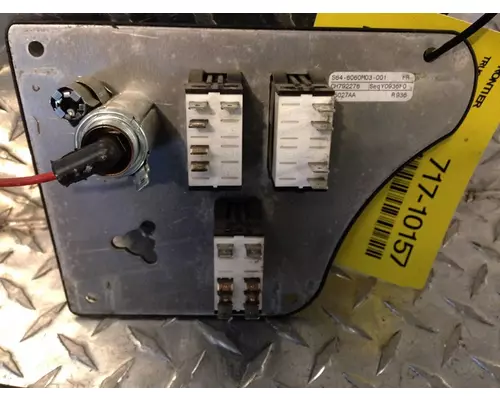 PETERBILT 387 Dash  Console Switch