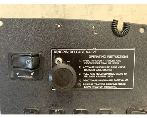 PETERBILT 387 Dash  Console Switch