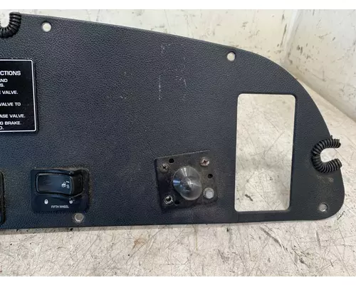 PETERBILT 387 Dash  Console Switch