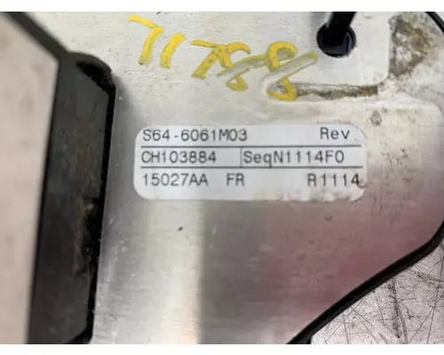 PETERBILT 387 Dash  Console Switch
