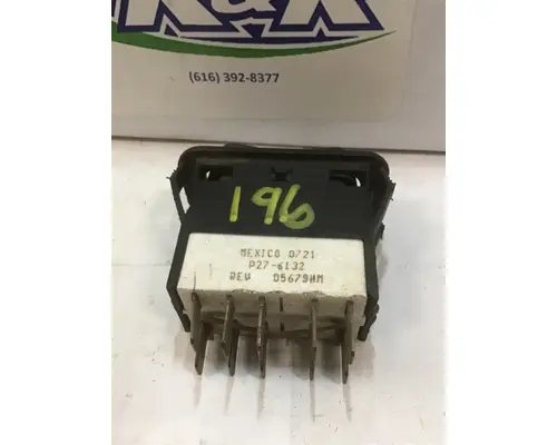 PETERBILT 387 Dash  Console Switch
