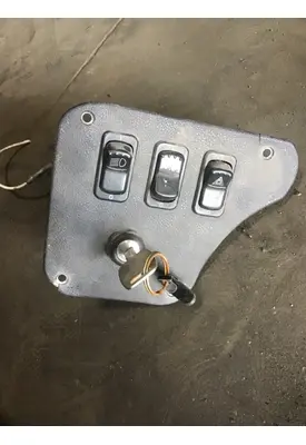 PETERBILT 387 Dash / Console Switch