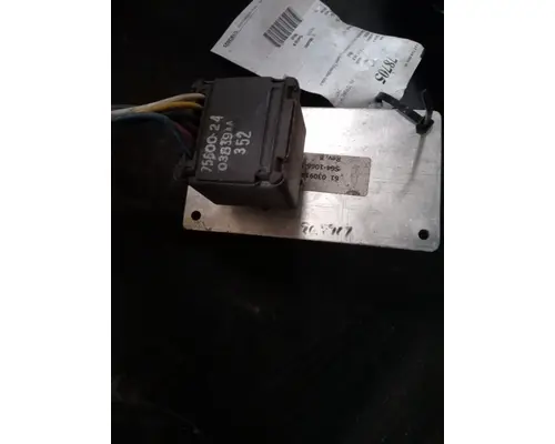 PETERBILT 387 Dash  Console Switch