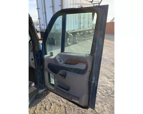 PETERBILT 387 Door Assembly, Front