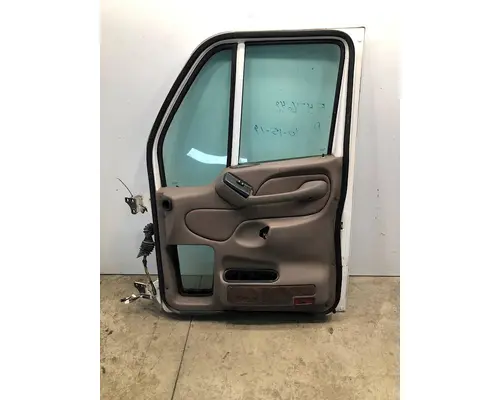 PETERBILT 387 Door Assembly, Front