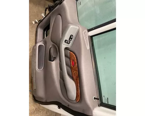 PETERBILT 387 Door Assembly, Front