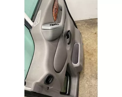 PETERBILT 387 Door Assembly, Front