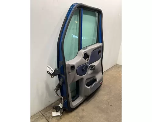 PETERBILT 387 Door Assembly, Front