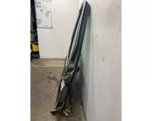 PETERBILT 387 Door Assembly, Front