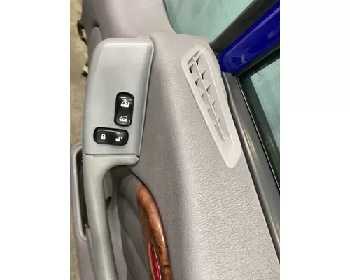 PETERBILT 387 Door Assembly, Front