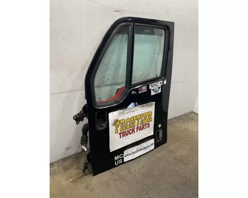PETERBILT 387 Door Assembly, Front
