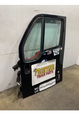 PETERBILT 387 Door Assembly, Front
