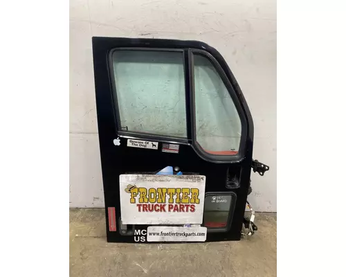 PETERBILT 387 Door Assembly, Front