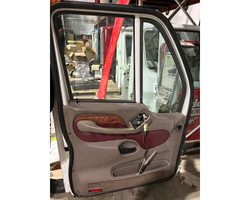 PETERBILT 387 Door Assembly, Front