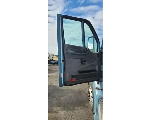 PETERBILT 387 Door Assembly, Front