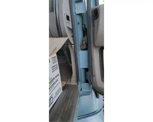 PETERBILT 387 Door Assembly, Front
