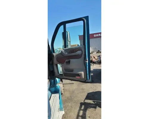 PETERBILT 387 Door Assembly, Front