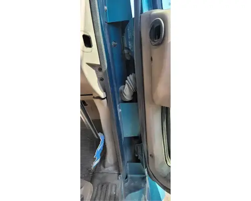 PETERBILT 387 Door Assembly, Front