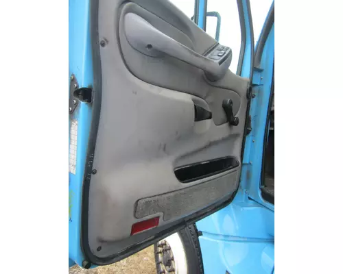 PETERBILT 387 Door Assembly, Front