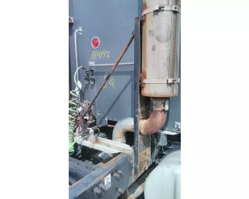 PETERBILT 387 EXHAUSTMUFFLER BRACKET