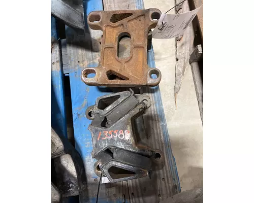 PETERBILT 387 Engine Mounts