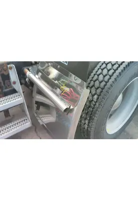 PETERBILT 387 FENDER, QUARTER/HALF REAR