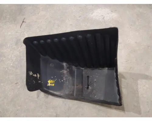 PETERBILT 387 FENDER, SPLASH SHIELDGUARD
